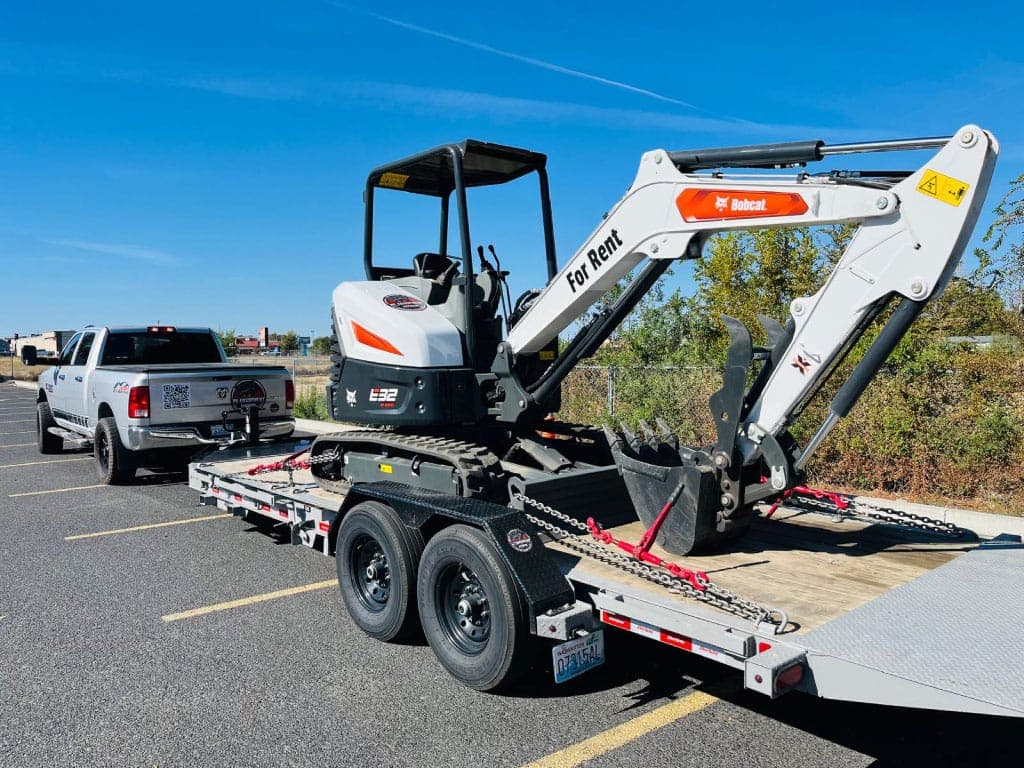 Heavy equipment at a jobsite in Pasco WA, Tri-Cities area